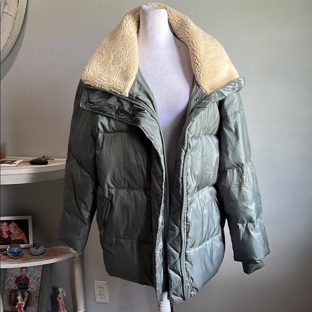 [GAP] Green Puffer Jacket With Shearling Collar - Size Large NWT